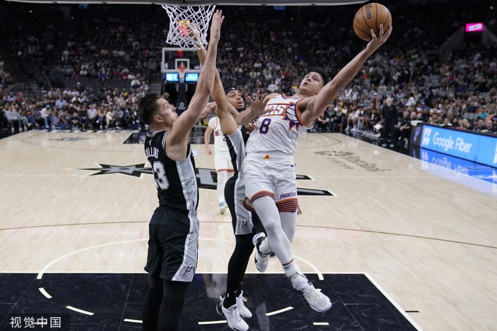 记者争相拍 记者争相拍